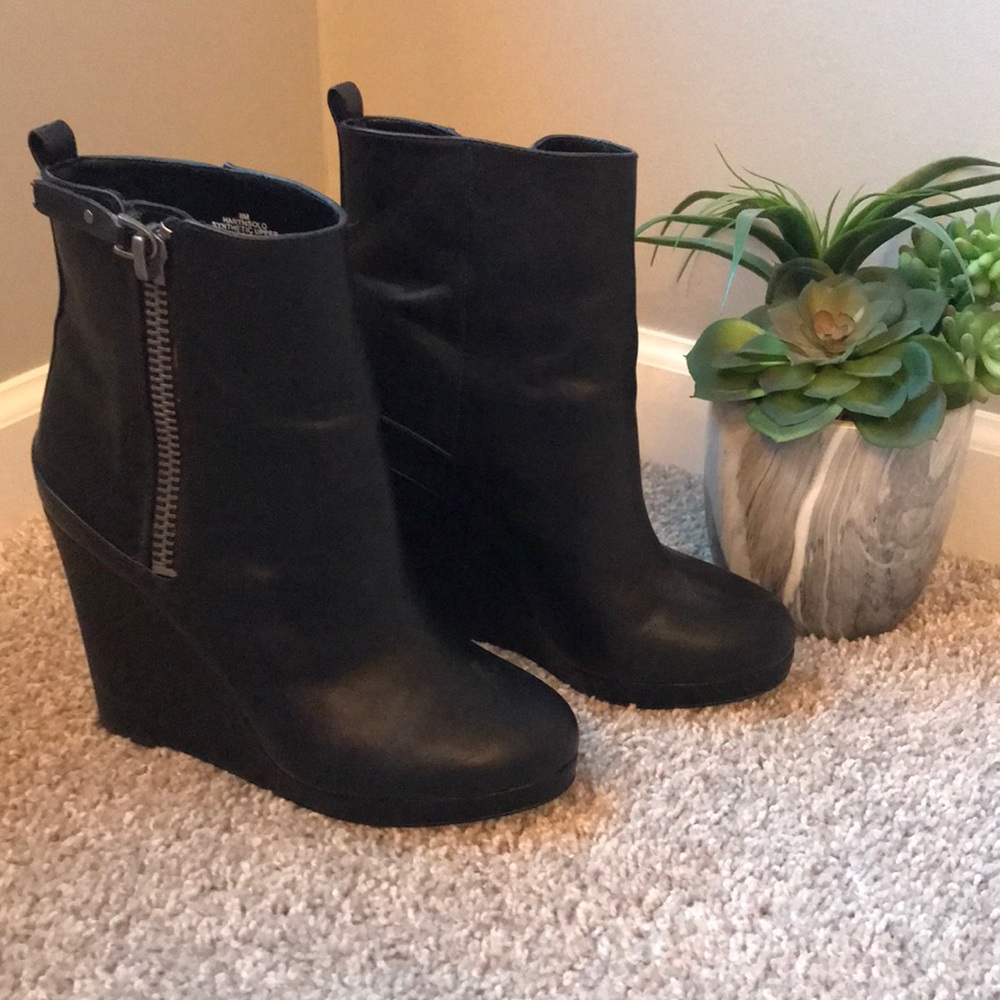 Nine West wedge boots